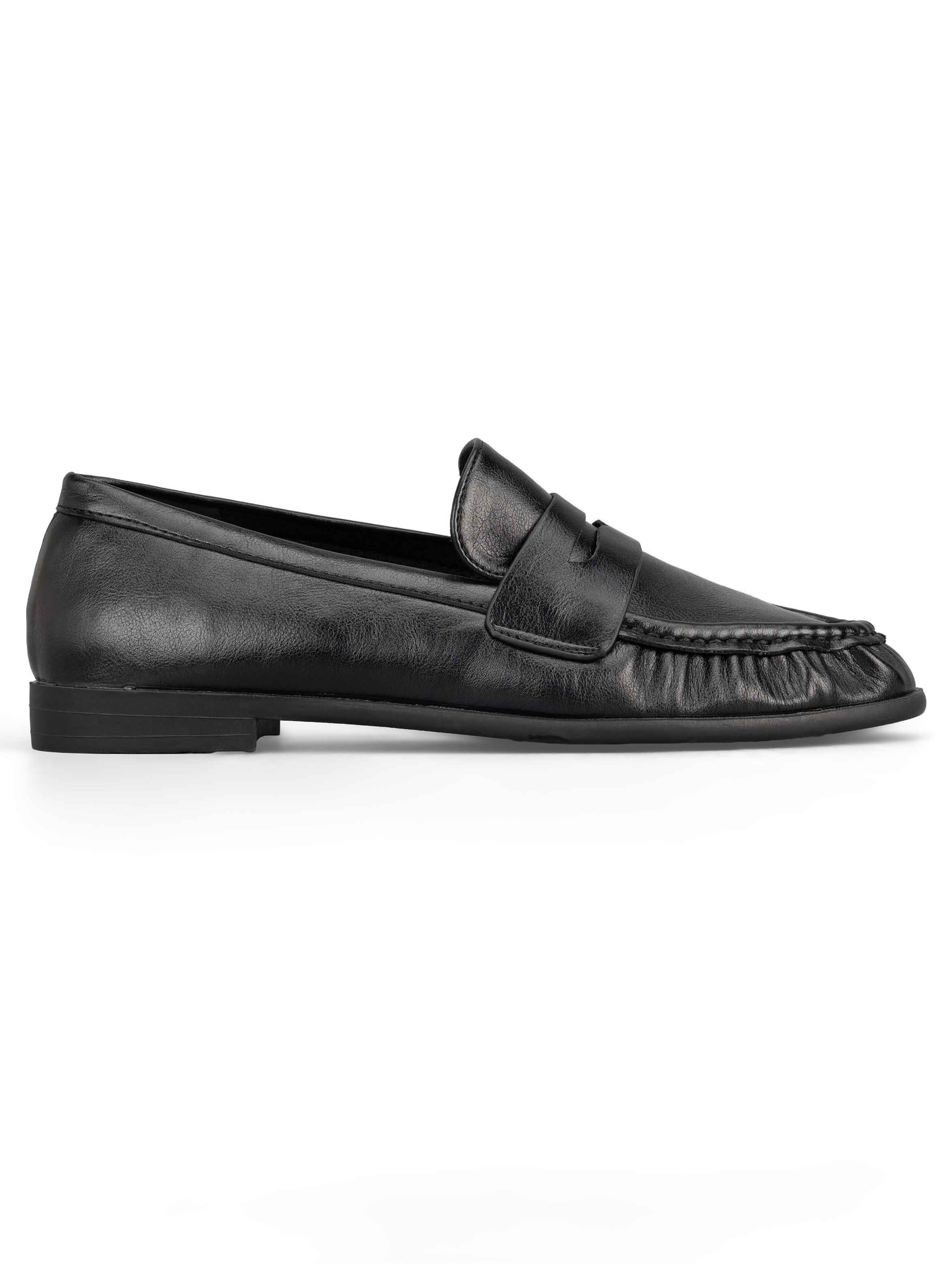 Yrsa - Loafers i læderlook med et klassisk og elegant udtryk